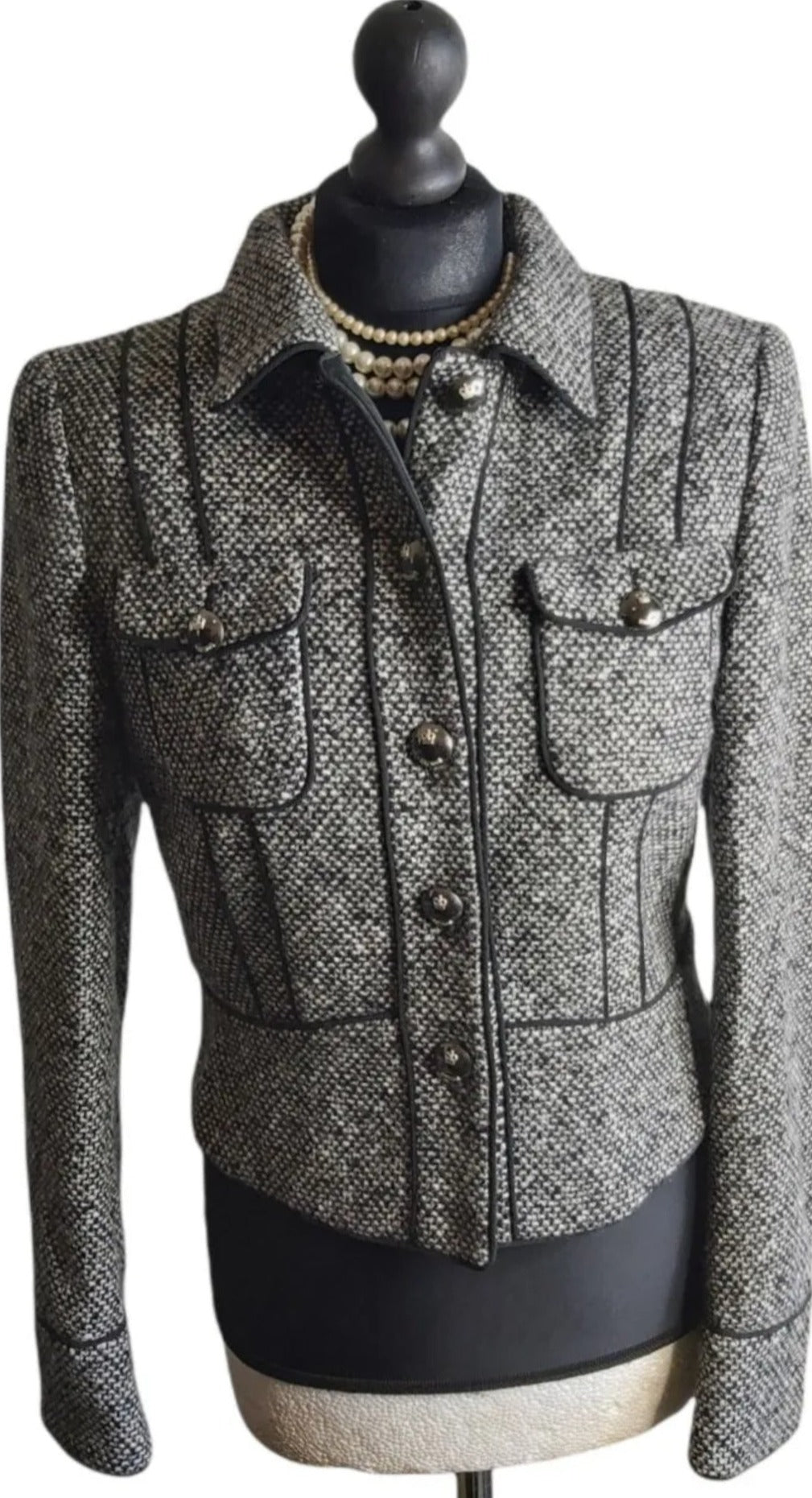 Ladies Escada Tweed Wool   Grey Black Jacket  UK Size 8