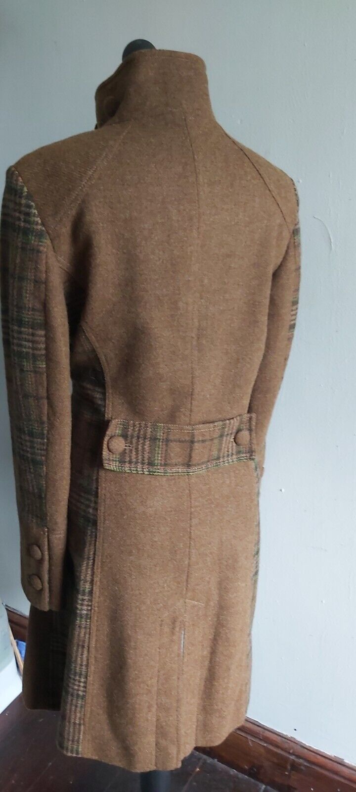 ladies Camel  Tan 100% Wool tweed coat size 12