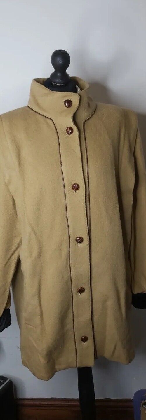 Ladies vintage 80s Tan Camel  wool coat UK Size 14