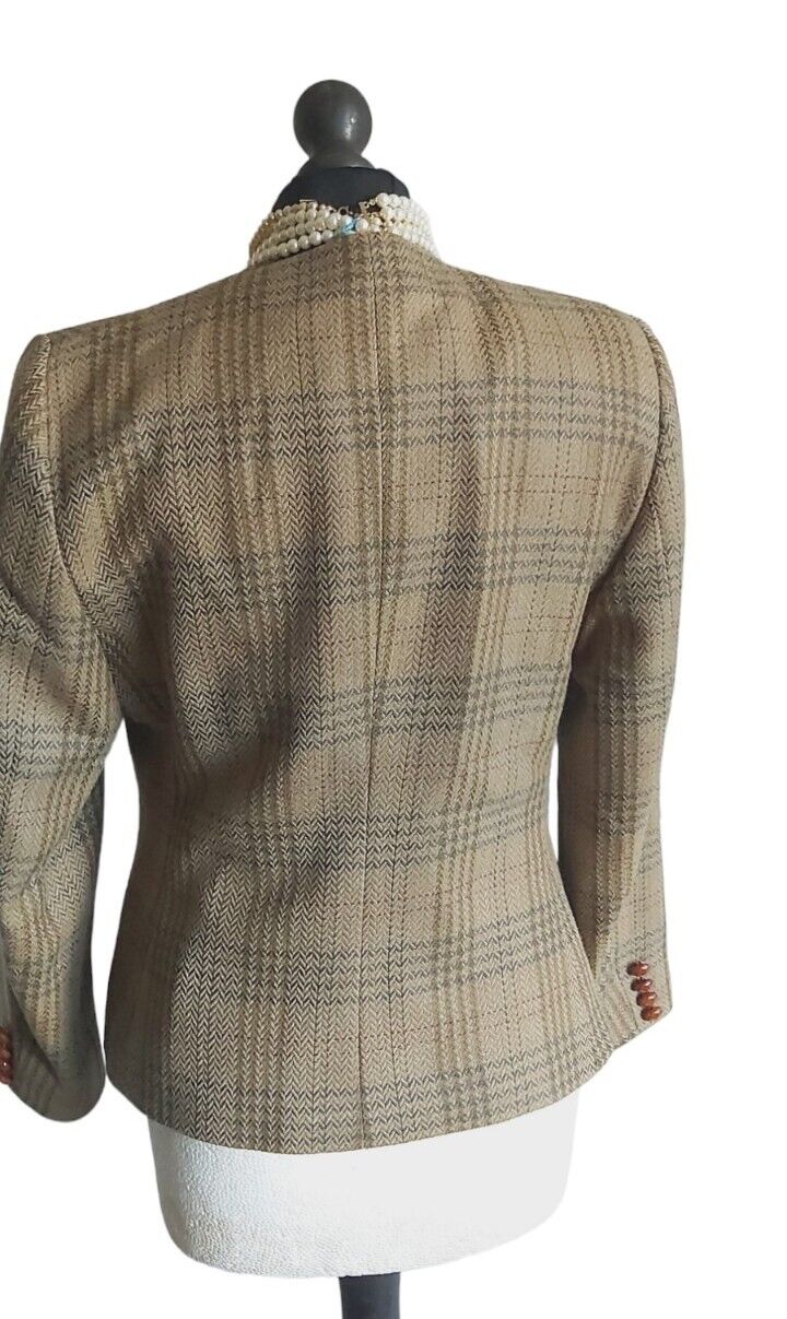 Ladies Austin Reed   Wool Cashmere Blend Ladies Blazer Jacket Size 10 / S